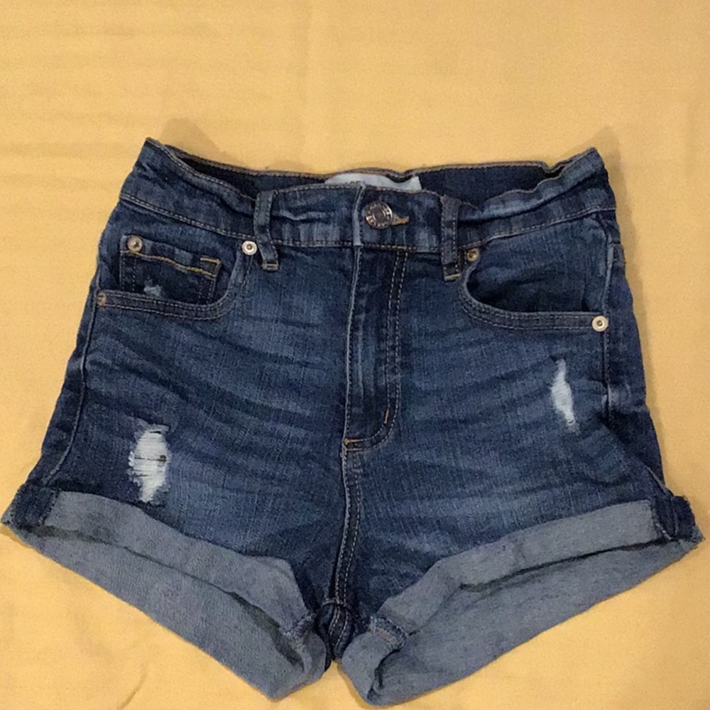 High wasted denim shorts